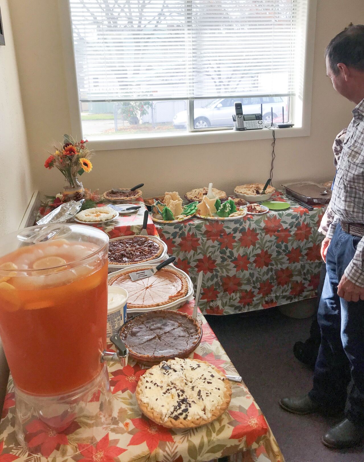 Pleasant View Baptist Church’s Thanksgiving dinner photo